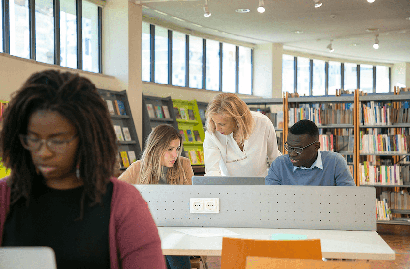 High-Paying Part-Time Jobs in the UK for Foreigners 2025